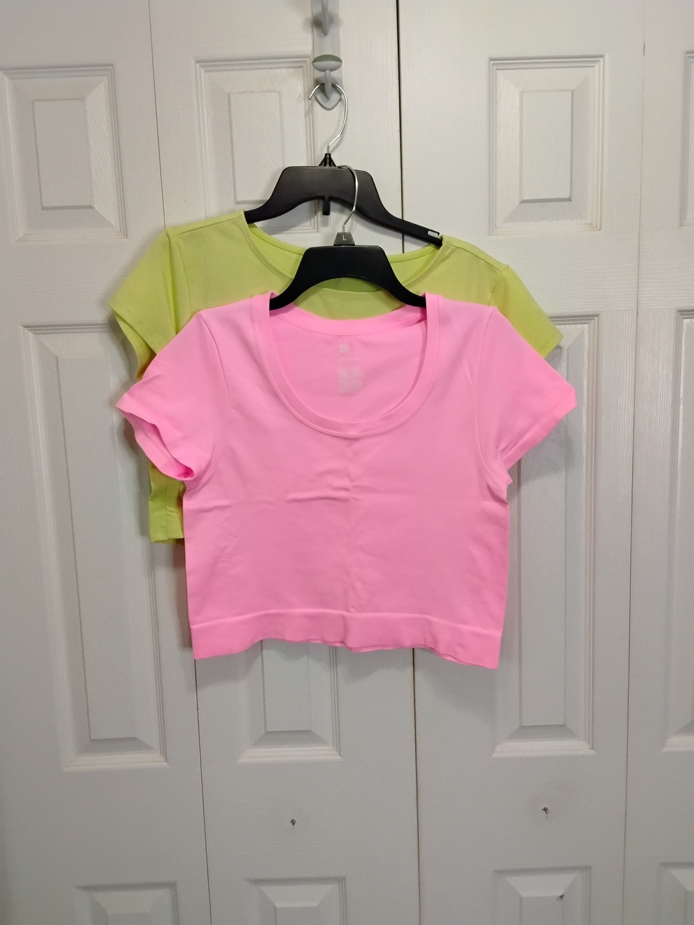 Women’s Short Sleeve Scoop Neck Tee - Pink